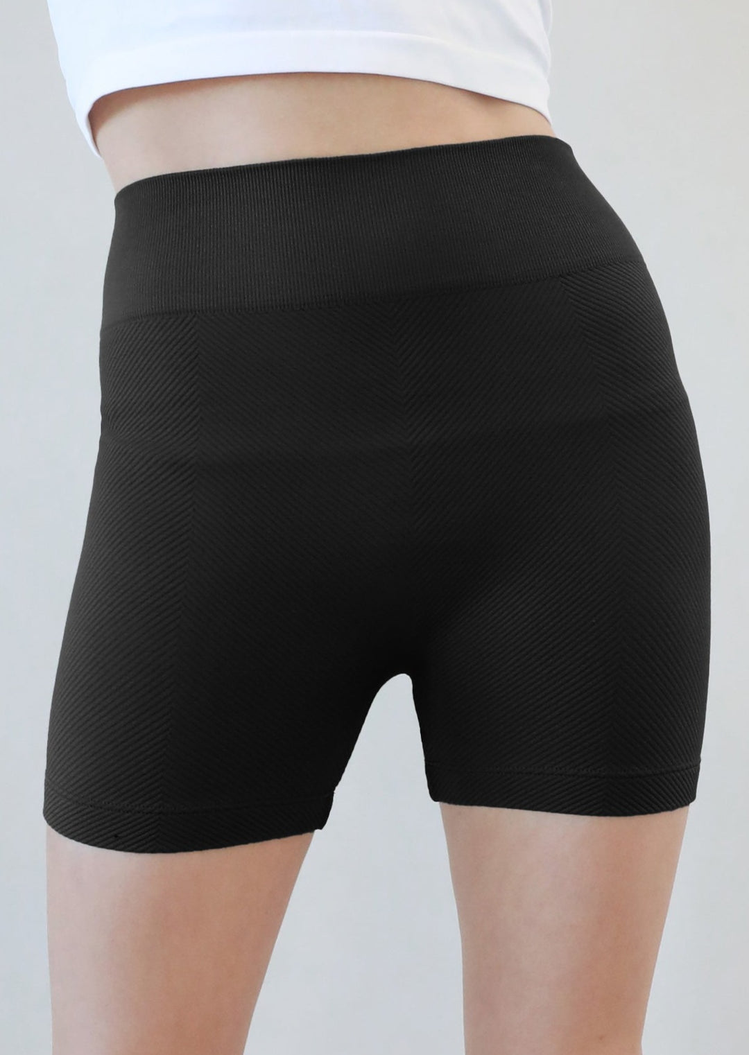 Chevron Biker Shorts | Black
